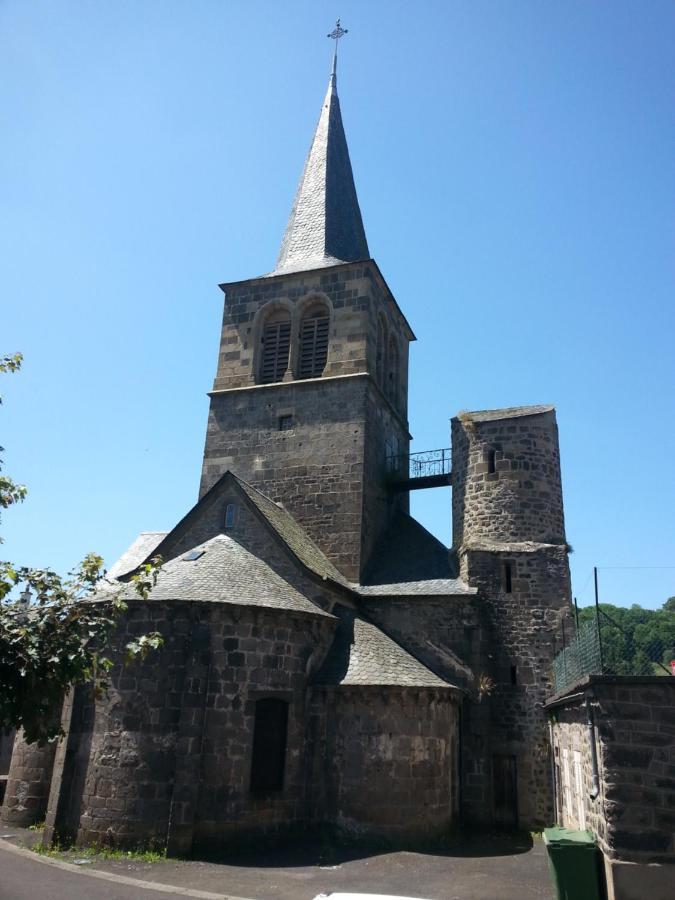 La Verte Salamandre Allanche Buitenkant foto